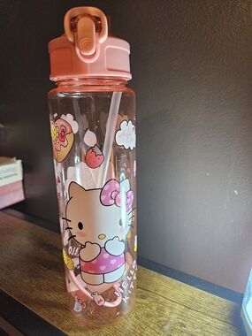 Hello Kitty Pink and Peach Flip-Top Straw Bottle